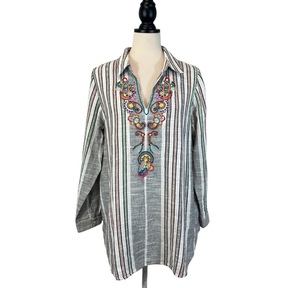 Soft Surroundings Boho Tunic Gray White Stripe Embroidered Floral V-Neck, Size M - Picture 2 of 13